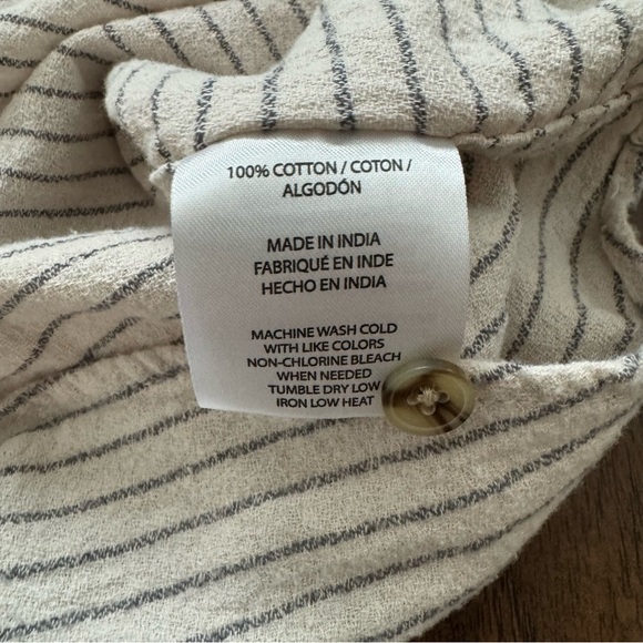 O’neill Large Cream and Gray Striped Button Down Shirt - Picture 3 of 7